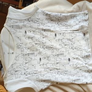 The"people shirt" white with black. Fun graphic with ladies in50s styles Sized s